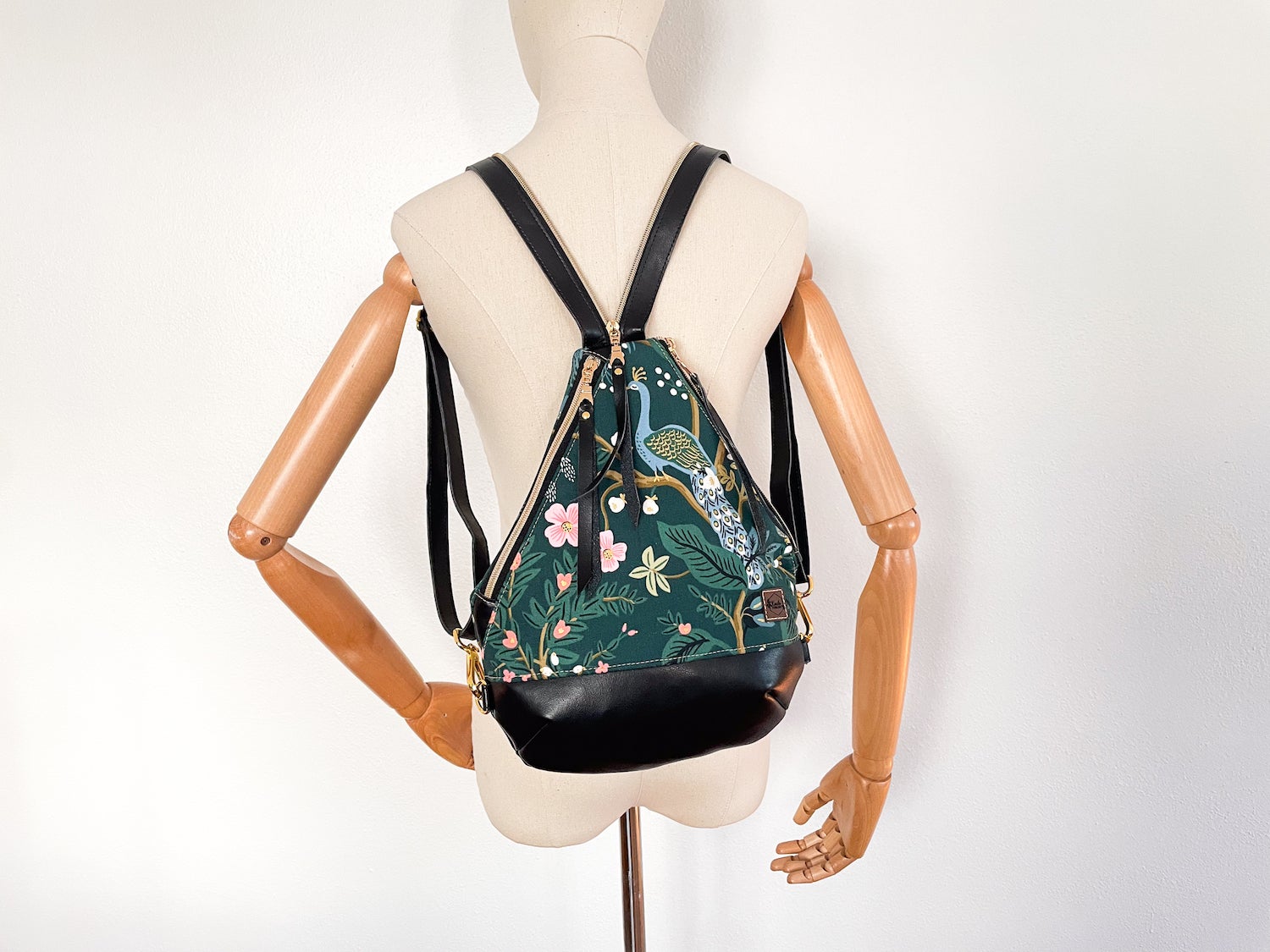 バッグ KATHARINE HAMNET Backpack w/Slingbelt KATHARINE HAMNET Backpack w/Slingbelt